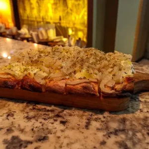 Figazza con muzzarella porción
